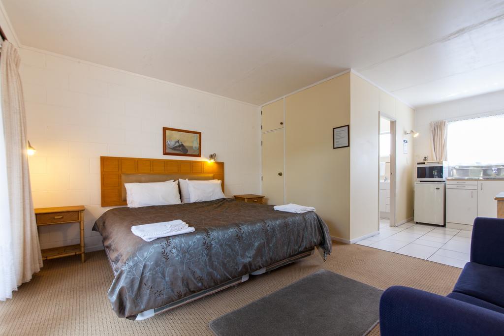Sunset Lodge Motel Taupaki Kamer foto