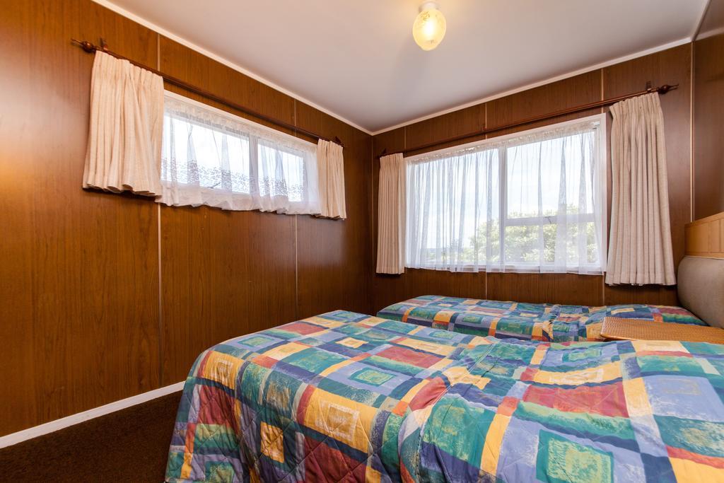Sunset Lodge Motel Taupaki Kamer foto