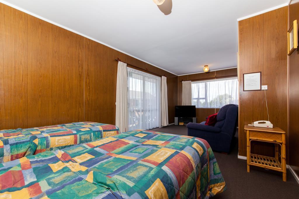 Sunset Lodge Motel Taupaki Kamer foto
